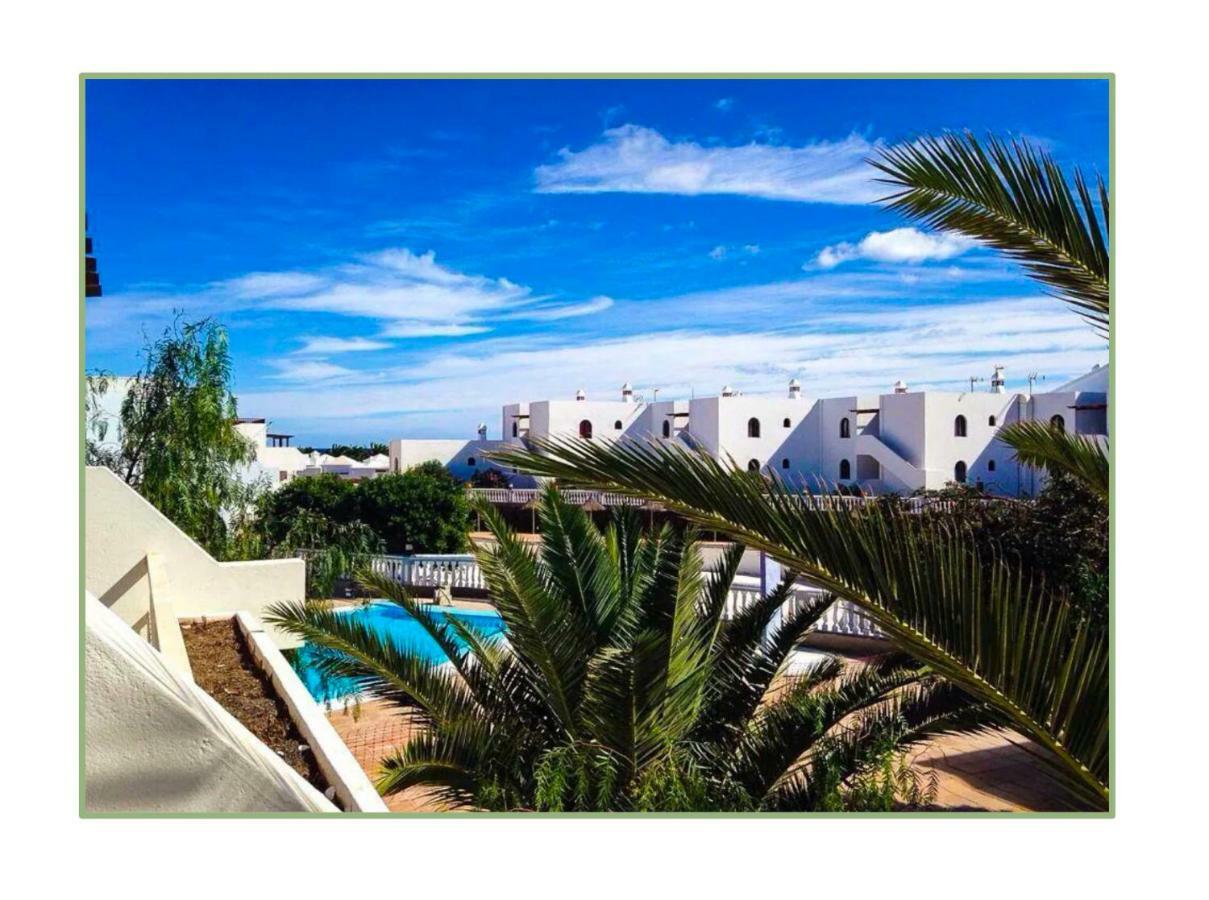 Chromotheraphy Cerca Del Mar Appartement Costa Teguise Buitenkant foto