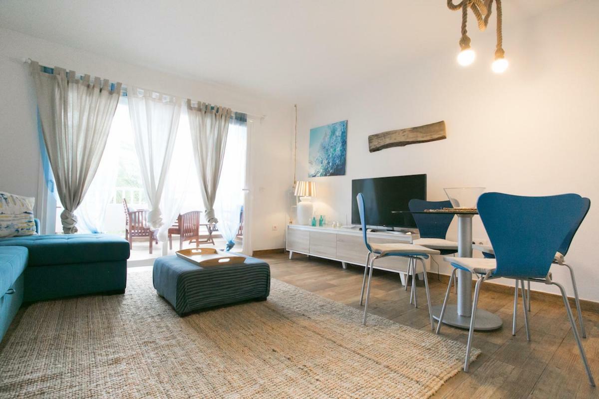 Chromotheraphy Cerca Del Mar Appartement Costa Teguise Buitenkant foto